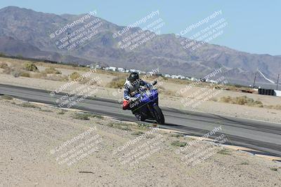 media/Oct-30-2025-Racers Edge (Thu) [[dabbdaf680]]/3-B Group/Session 3 (Turn 15 Inside)/